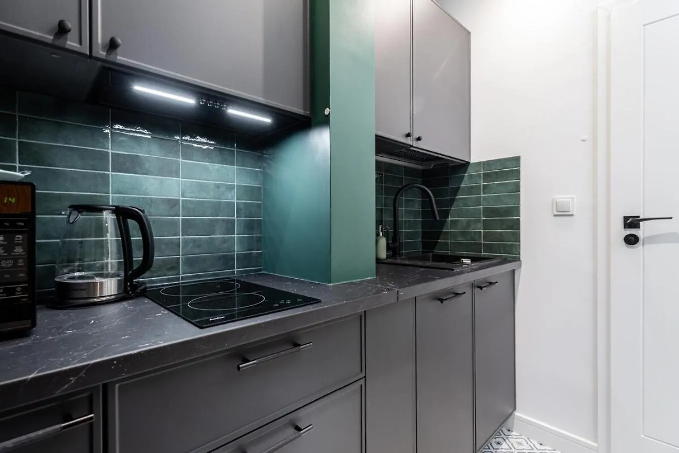 Almond Premium Apartment Poznanska Varsovia 0*,  Polonia
